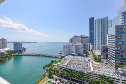 Condo in Miami, Florida, 2 bedrooms  № 2249058 - photo 3