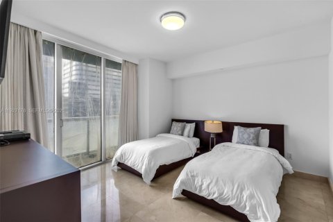 Condo in Miami, Florida, 2 bedrooms  № 2249058 - photo 25