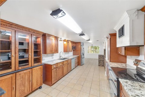 Купить виллу или дом в Гейнсвилл, Флорида 3 комнаты, 349.59м2, № 1854707 - фото 18