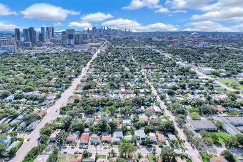 Villa ou maison à louer à Miami, Floride: 1 chambre, 159.33 m2 № 1989936 - photo 22