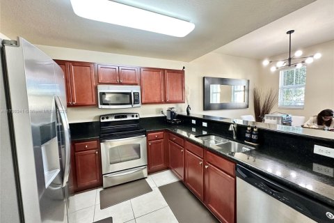 Condo in Doral, Florida, 3 bedrooms  № 1485471 - photo 17