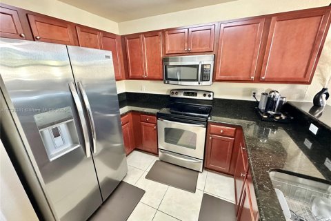 Condo in Doral, Florida, 3 bedrooms  № 1485471 - photo 18
