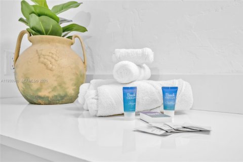 Купить виллу или дом в Форт-Лодердейл, Флорида 4 спальни, 242.01м2, № 1997909 - фото 26