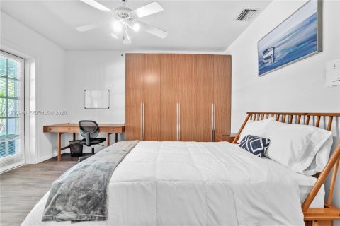 Купить виллу или дом в Форт-Лодердейл, Флорида 4 спальни, 242.01м2, № 1997909 - фото 24