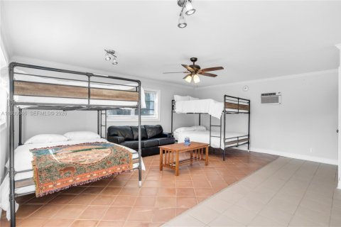 Купить виллу или дом в Форт-Лодердейл, Флорида 4 спальни, 242.01м2, № 1997909 - фото 16