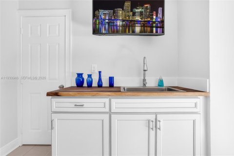 Купить виллу или дом в Форт-Лодердейл, Флорида 4 спальни, 242.01м2, № 1997909 - фото 19