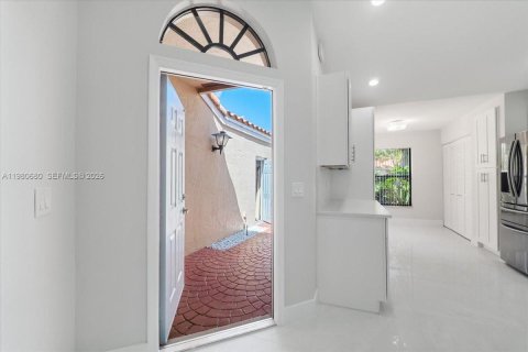 Casa en venta en Boca Raton, Florida, 2 dormitorios № 2047217 - foto 15