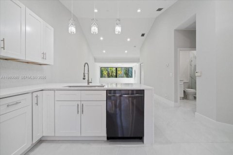 Casa en venta en Boca Raton, Florida, 2 dormitorios № 2047217 - foto 20