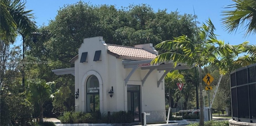 Townhouse in Doral, Florida 3 bedrooms, 159.05 sq.m. № 1830796