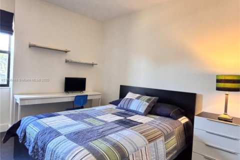 Villa ou maison à louer à Doral, Floride: 4 chambres, 248.42 m2 № 1959934 - photo 15