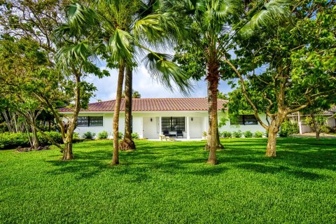 House in Deerfield Beach, Florida 3 bedrooms, 163.51 sq.m. № 2401269 - photo 3