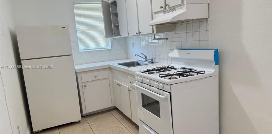 Condo à Miami, Floride, 1 chambre  № 2045519