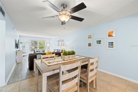 Copropriété à vendre à Largo, Floride: 2 chambres, 91.04 m2 № 2098689 - photo 16