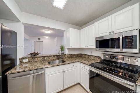 Copropriété à vendre à Hollywood, Floride: 2 chambres, 92.9 m2 № 1785877 - photo 2