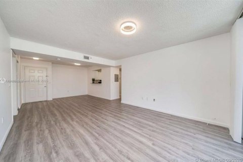 Copropriété à vendre à Hollywood, Floride: 2 chambres, 92.9 m2 № 1785877 - photo 3