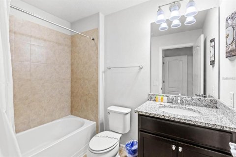 Adosado en venta en Kissimmee, Florida, 5 dormitorios, 210.24 m2 № 1886913 - foto 20