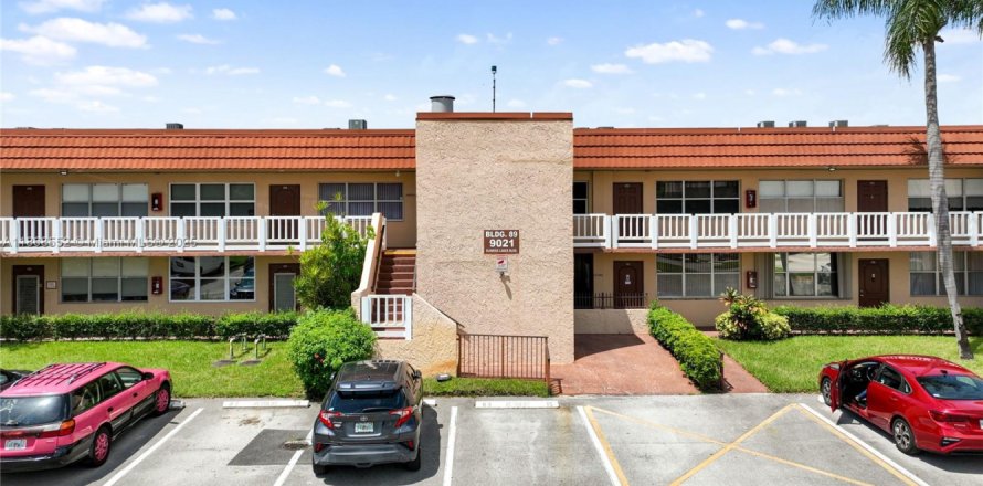 Condominio en Sunrise, Florida, 1 dormitorio № 1927371