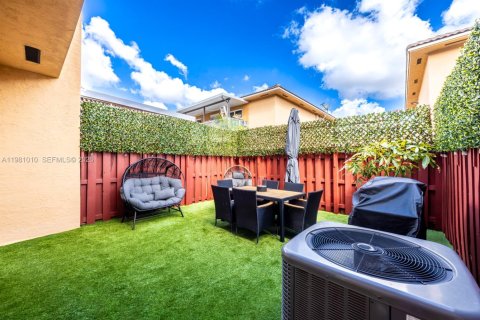 Купить таунхаус в Хайалиа, Флорида 3 спальни, 116.69м2, № 2044216 - фото 24