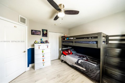 Купить таунхаус в Хайалиа, Флорида 3 спальни, 116.69м2, № 2044216 - фото 15