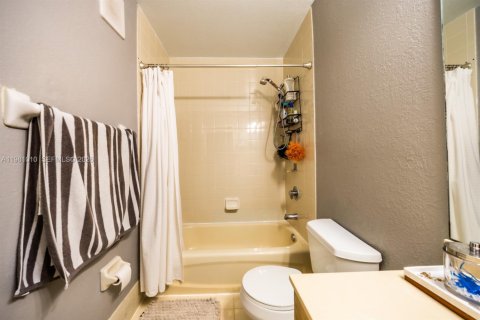 Купить таунхаус в Хайалиа, Флорида 3 спальни, 116.69м2, № 2044216 - фото 22