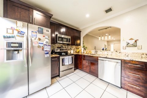 Купить таунхаус в Хайалиа, Флорида 3 спальни, 116.69м2, № 2044216 - фото 7