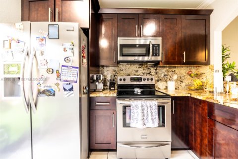 Купить таунхаус в Хайалиа, Флорида 3 спальни, 116.69м2, № 2044216 - фото 8