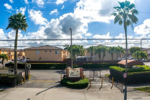 Купить таунхаус в Хайалиа, Флорида 3 спальни, 116.69м2, № 2044216 - фото 2