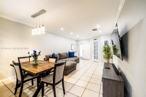 Купить таунхаус в Хайалиа, Флорида 3 спальни, 116.69м2, № 2044216 - фото 5