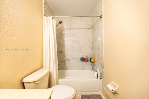 Купить таунхаус в Хайалиа, Флорида 3 спальни, 116.69м2, № 2044216 - фото 18