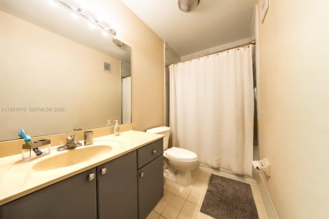 Купить таунхаус в Хайалиа, Флорида 3 спальни, 116.69м2, № 2044216 - фото 17