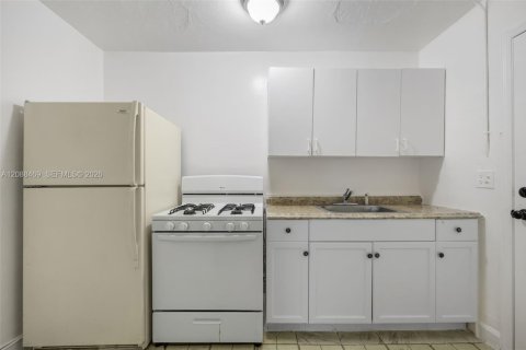 Villa ou maison à Miami, Floride 2 chambres, 74.32 m2 № 2366439