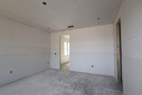 House in Apopka, Florida 5 bedrooms, 323.86 sq.m. № 2202503 - photo 10