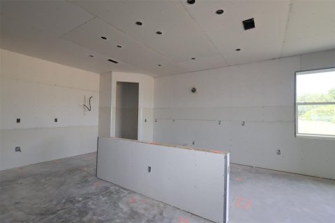 House in Apopka, Florida 5 bedrooms, 323.86 sq.m. № 2202503 - photo 3