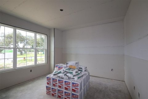 House in Apopka, Florida 5 bedrooms, 323.86 sq.m. № 2202503 - photo 7