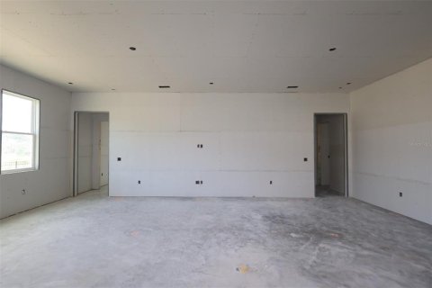 House in Apopka, Florida 5 bedrooms, 323.86 sq.m. № 2202503 - photo 12