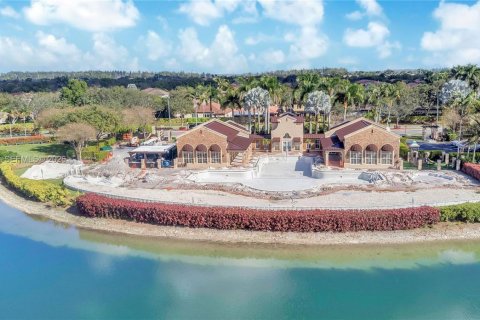 Villa ou maison à vendre à Homestead, Floride: 2 chambres, 98.2 m2 № 2000141 - photo 28