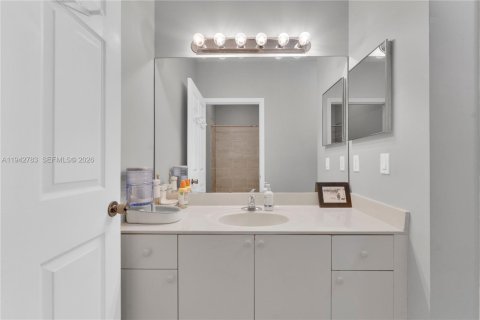 Villa ou maison à vendre à Homestead, Floride: 2 chambres, 98.2 m2 № 2000141 - photo 13