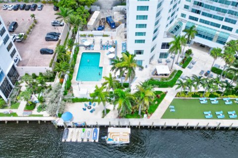 Condo in Fort Lauderdale, Florida, 1 bedroom  № 2003516 - photo 8