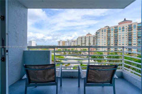 Condo in Fort Lauderdale, Florida, 1 bedroom  № 2003516 - photo 24