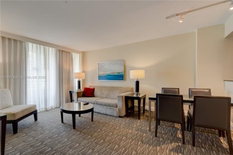 Condo in Fort Lauderdale, Florida, 1 bedroom  № 2003516 - photo 17