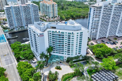 Condo in Fort Lauderdale, Florida, 1 bedroom  № 2003516