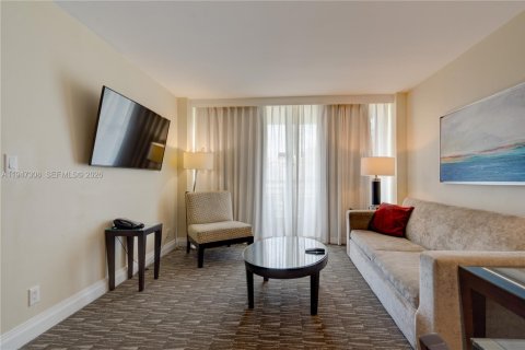 Condo in Fort Lauderdale, Florida, 1 bedroom  № 2003516 - photo 21