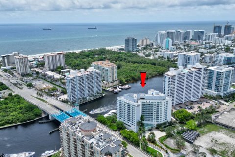 Condo in Fort Lauderdale, Florida, 1 bedroom  № 2003516 - photo 10