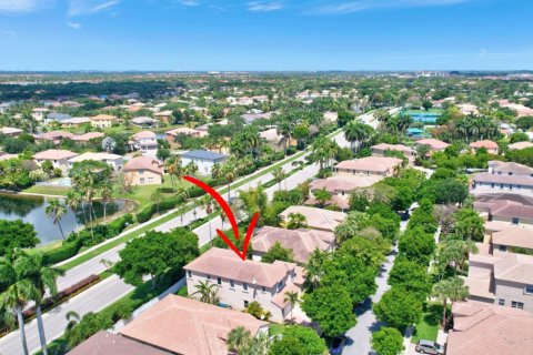 Casa en venta en Miramar, Florida, 6 dormitorios, 292.55 m2 № 1159644 - foto 1