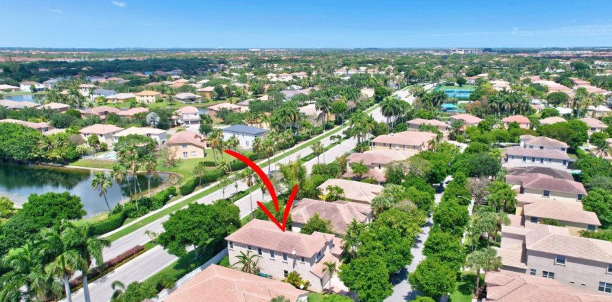 Casa en Miramar, Florida 6 dormitorios, 292.55 m2 № 1159644