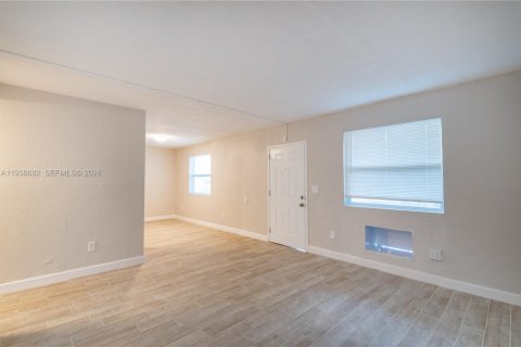 Снять в аренду квартиру в Хомстед, Флорида 2 спальни, № 1996343 - фото 7