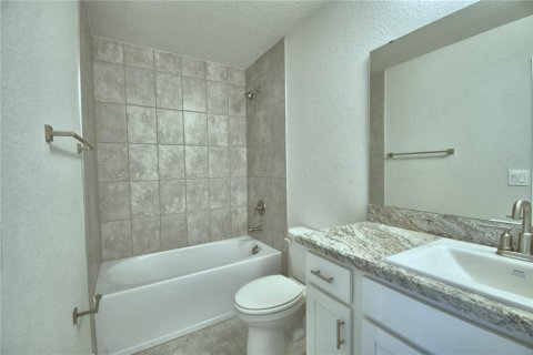 Casa en venta en Winter Haven, Florida, 4 dormitorios, 223.43 m2 № 1870335 - foto 9