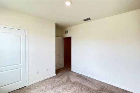 House in ASTONIA in Davenport, Florida 4 bedrooms, 171.5 sq.m. № 1851583 - photo 22