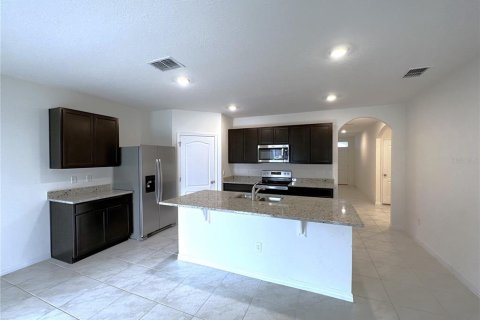House in ASTONIA in Davenport, Florida 4 bedrooms, 171.5 sq.m. № 1851583 - photo 8
