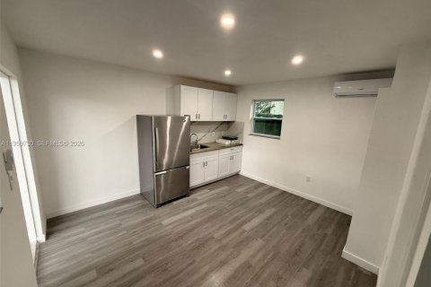 Дом в Холливуд, Флорида 1 спальня, 177.54м2 № 2019968